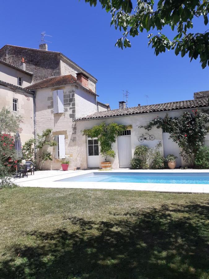 Le Cerisier Sainte-Foy-la-Grande Exterior foto